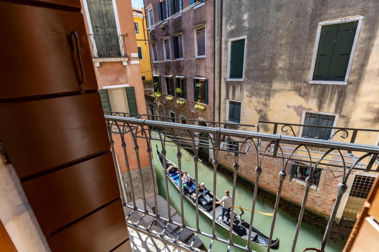 Querini Suite-Balcony On Canal, Close To San Marco Venedik Dış mekan fotoğraf